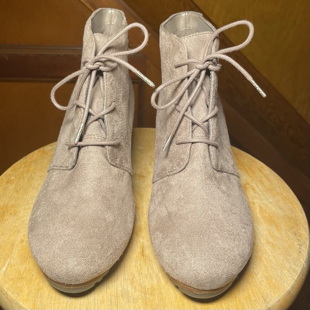 Dr. Scholl's - Dakota Women Ankle Boots - Stucco- Size 7.5M - Minimal Use